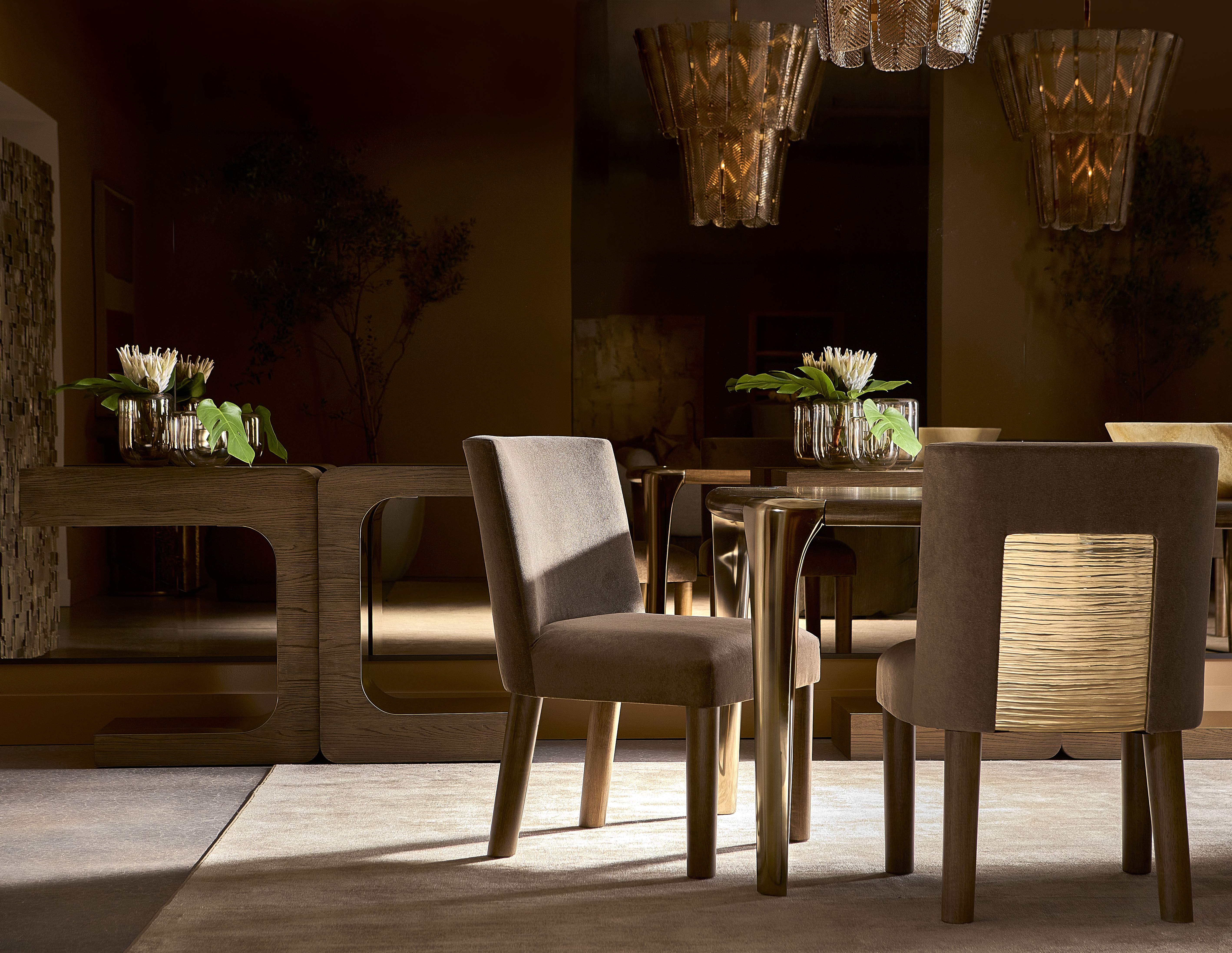 Bernhardt dining room with upholstered chairs